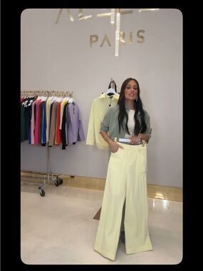 Aleeza Paris - 28” pants Urban Wide-Leg Cargo Pants in Pale Yellow
